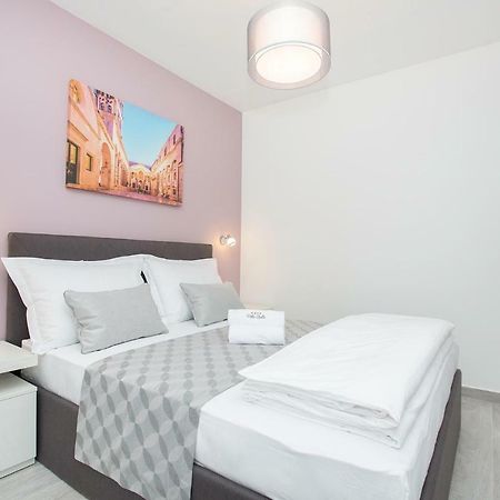 Villa Apartments Art Trogir Bagian luar foto