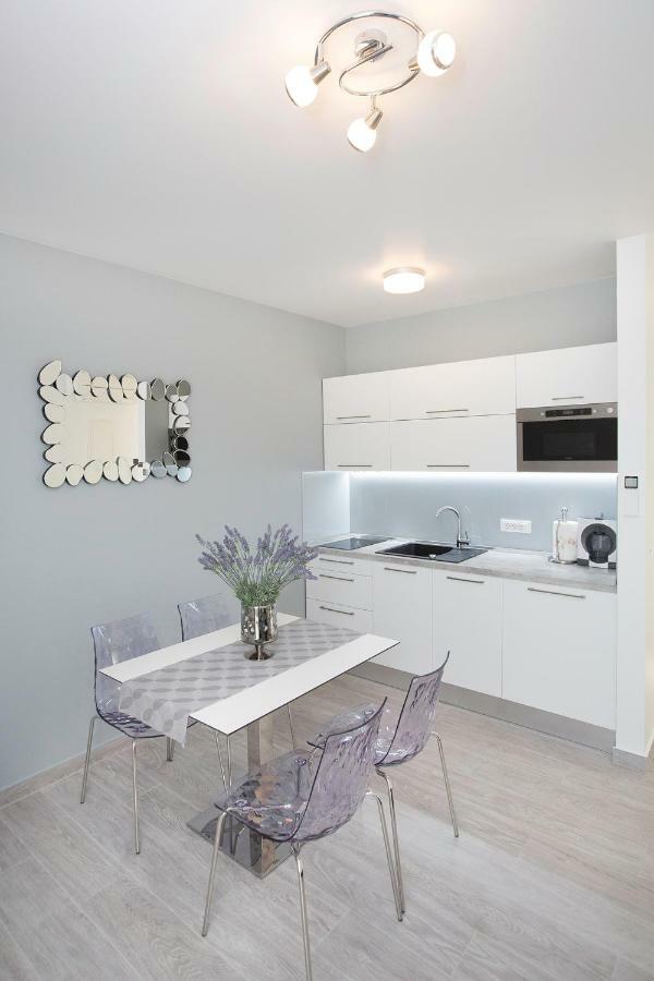 Villa Apartments Art Trogir Bagian luar foto