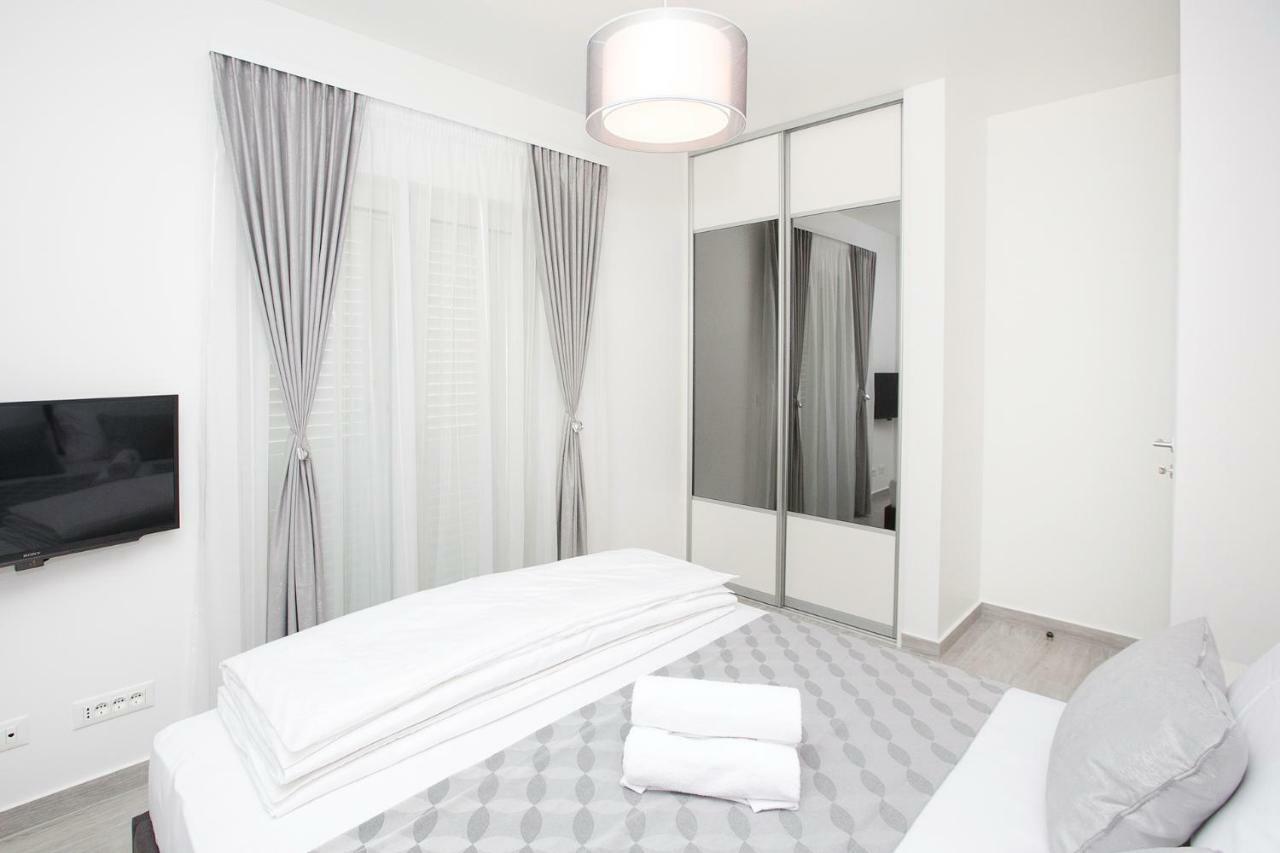Villa Apartments Art Trogir Bagian luar foto