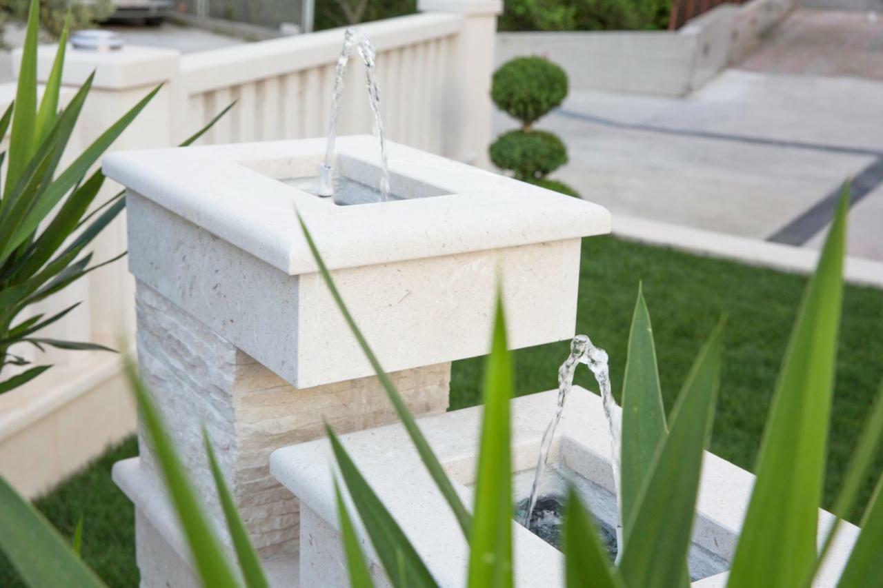 Villa Apartments Art Trogir Bagian luar foto