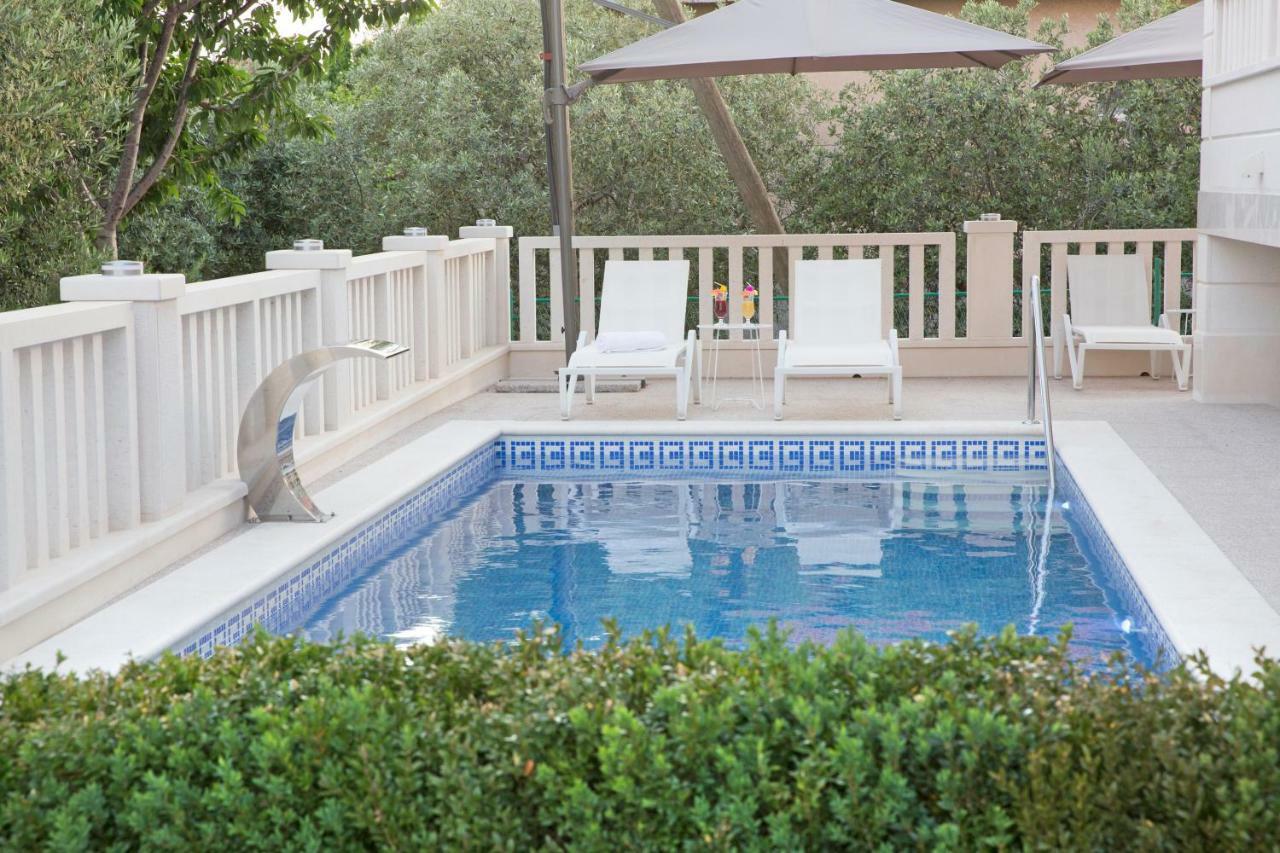 Villa Apartments Art Trogir Bagian luar foto